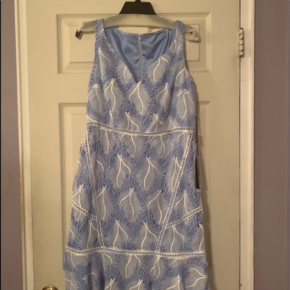 Dress - Picture 1 of 2